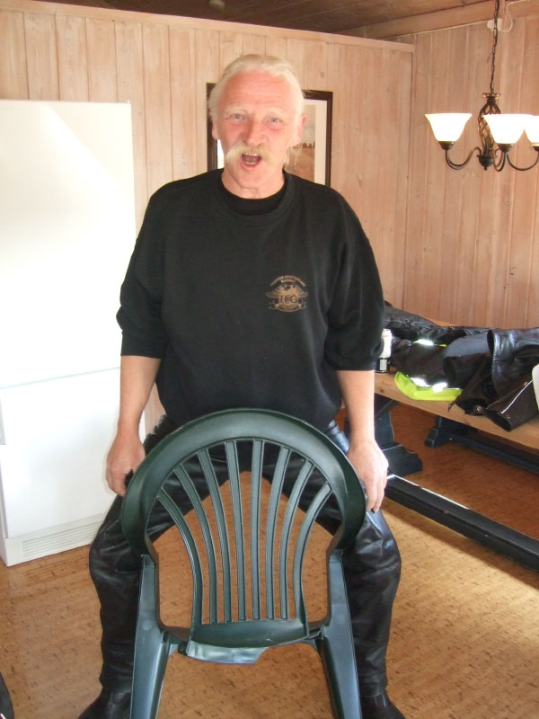 005 Erling knuste stolen